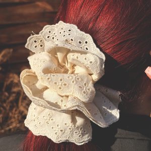 Haftowane scrunchie